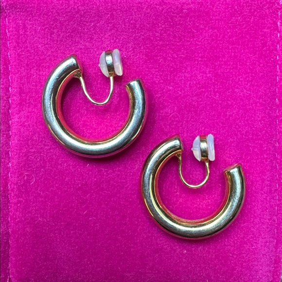 Clip-on Gold Hoop Earrings - Picture 5 of 5